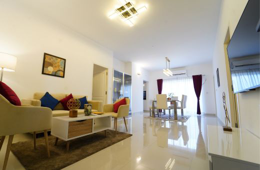 The Benefits of Buying a Home with a Large Living Room